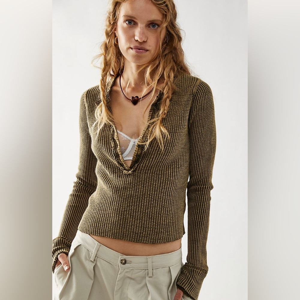 New without tags! Free People One Colt Thermal in army green, size xs.